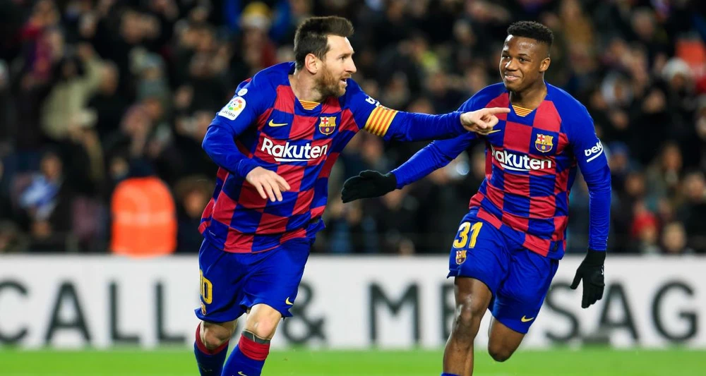 Tài năng trẻ Fati sẽ phải ra đi nhường chỗ cho Messi trở lại. Ảnh: GETTY.