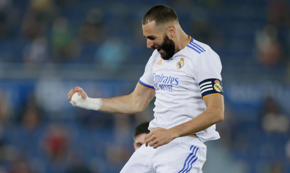 Benzema vừa hồi phục chấn thương trở lại tiếp tục dẫn dắt chủ sân Bernabeu tìm chiến thắng thứ hai trước Liverpool đang suy yếu. Ảnh: GETTY.