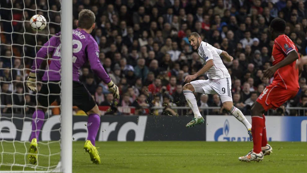 Tuổi 35 của Benzema như gừng càng già càng cay. Ảnh: GETTY. Tuổi 35 của Benzema như gừng càng già càng cay. Ảnh: GETTY.