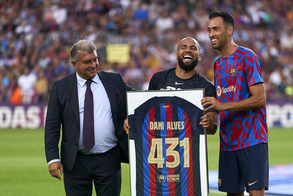 Hậu vệ người Brazil là công thần cũ của Barcelona. Ảnh: GETTY.