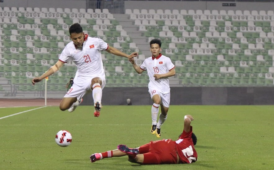 Đội tuyển U-23 Việt Nam không thể vượt qua sức ép lớn của đối thủ. Ảnh: VFF.