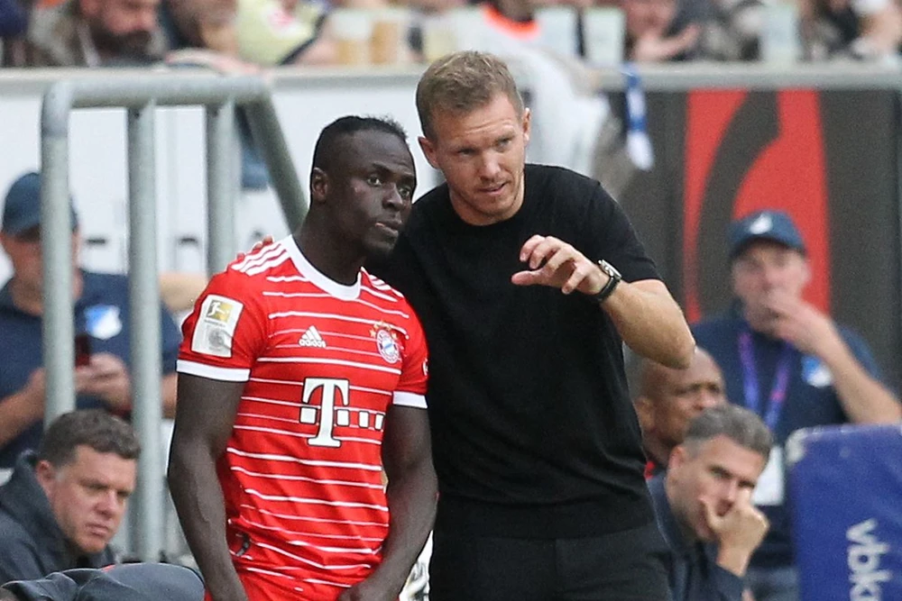 Mane và một số đồng đội ở Bayern không hài lòng với cách bày binh bố trận của ông thầy trẻ. Ảnh: GETTY.