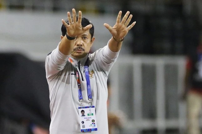 Thầy trò Indra Sjafri đặt mục tiêu giành huy chương vàng SEA Games sắp tới ở Campuchia. Ảnh: ANH PHƯƠNG.