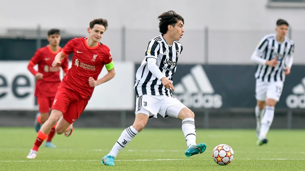 Tiền đạo trẻ người Argentina sớm lên đội một Juventus không lâu sau Ronaldo rời đi. Ảnh: GETTY.