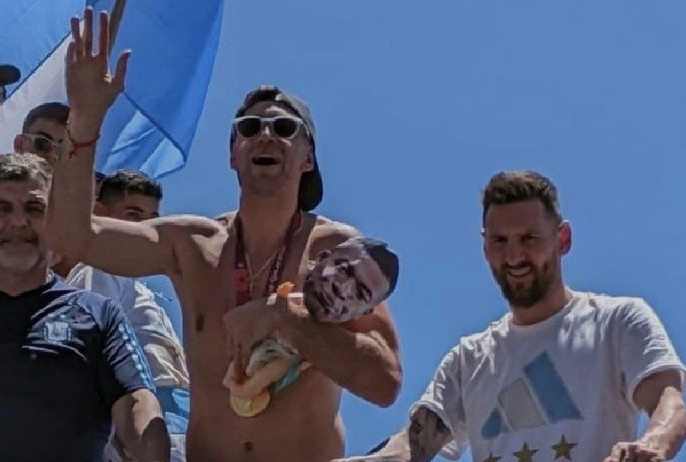 Messi không can thiệp vào hành vi của thủ môn Martinez chế giễu Mbappe. Ảnh: GETTY.