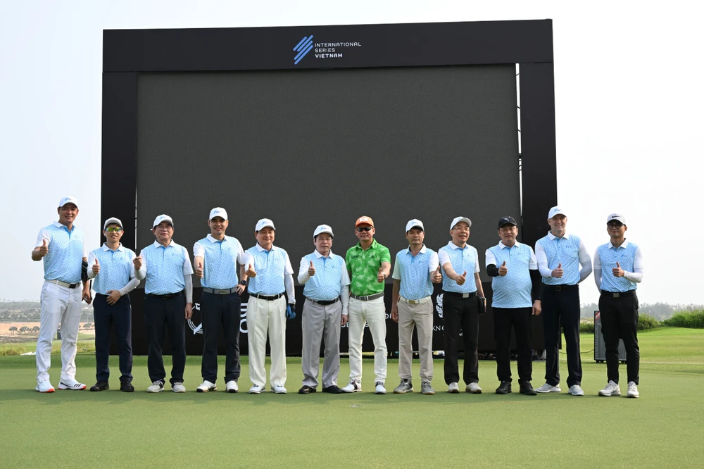 Các giải golf đều thu hút sự tham gia của đông đảo người nổi tiếng và các khách hàng cao cấp, là tiền đề để phát triển du lịch golf trong tương lai. Ảnh: QUANG THẮNG.