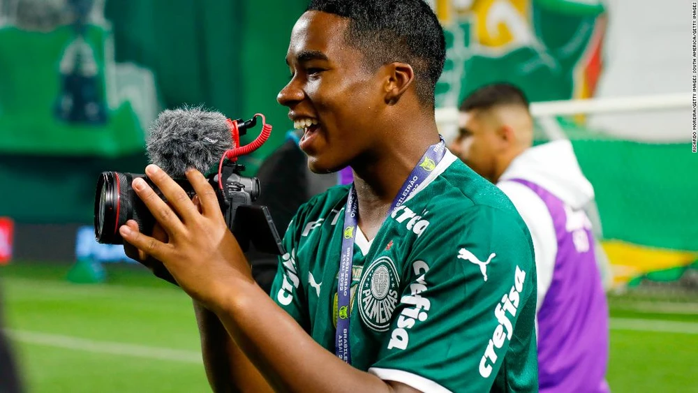 Chủ tịch Real khẳng định Endrick sẽ trở thành một cầu thủ lớn tương tự Mbappe. Ảnh: GETTY.