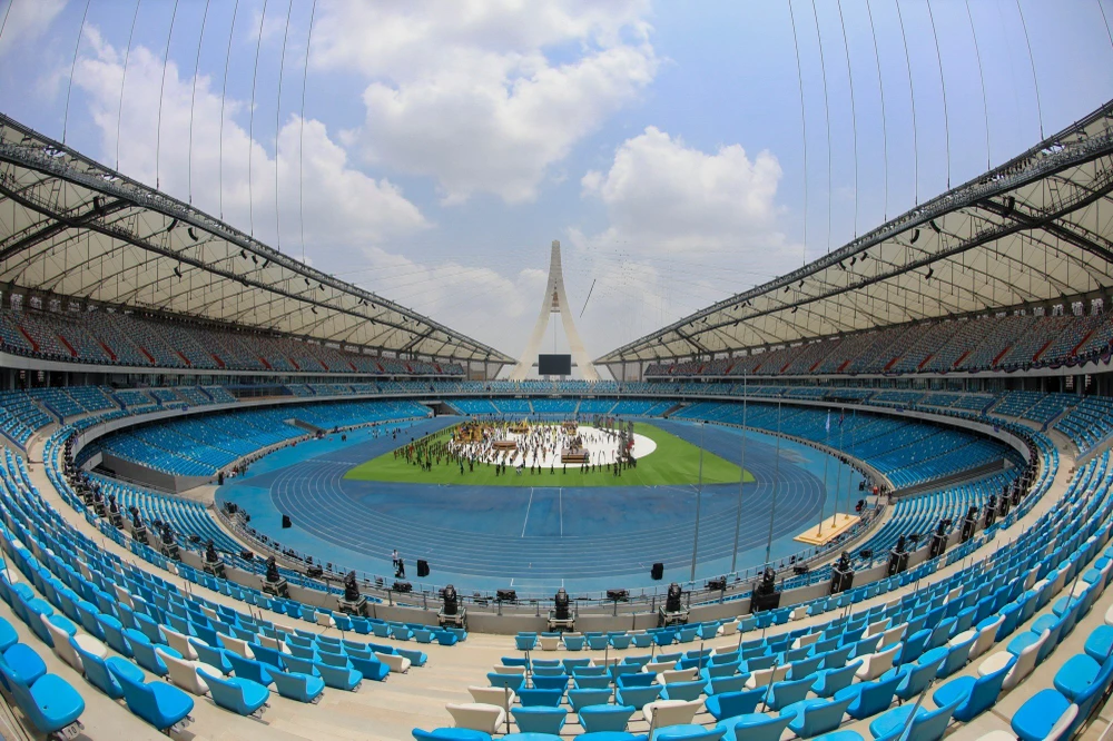 Sân vận động Morodok Tecno nằm trong khu liên hợp thể thao lớn nhất Campuchia do phía Trung Quốc tài trợ có giá 160 triệu USD. Ảnh: ANH PHƯƠNG. Sân vận động Morodok Tecno nằm trong khu liên hợp thể thao lớn nhất Campuchia do phía Trung Quốc tài trợ có giá 160 triệu USD. Ảnh: ANH PHƯƠNG.