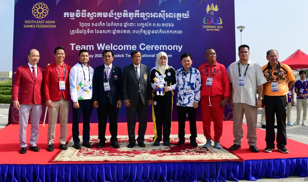 Thủ tướng Hun Sen hứa hẹn với các đoàn thể thao Đông Nam Á tham dự SEA Games 32 sẽ không để xảy ra tình trạng ùn tắc giao thông. Ảnh: ANH PHƯƠNG.