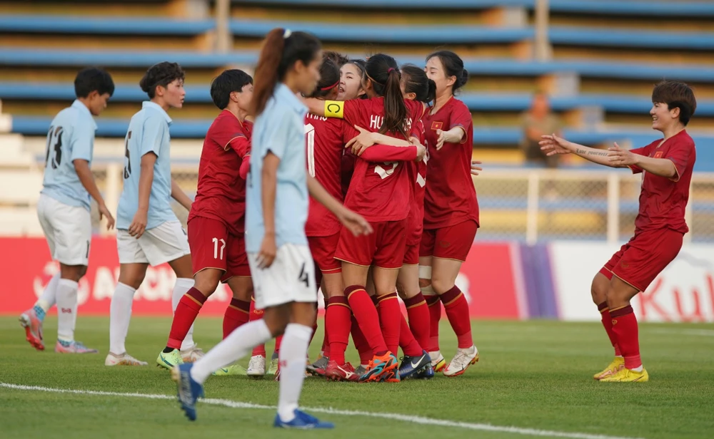 Tuyển nữ Việt Nam chắc chắn vào bán kết SEA Games 32 nếu hòa Philippines ở lượt đấu cuối hoặc thua dưới hai bàn. Ảnh: ANH PHƯƠNG.