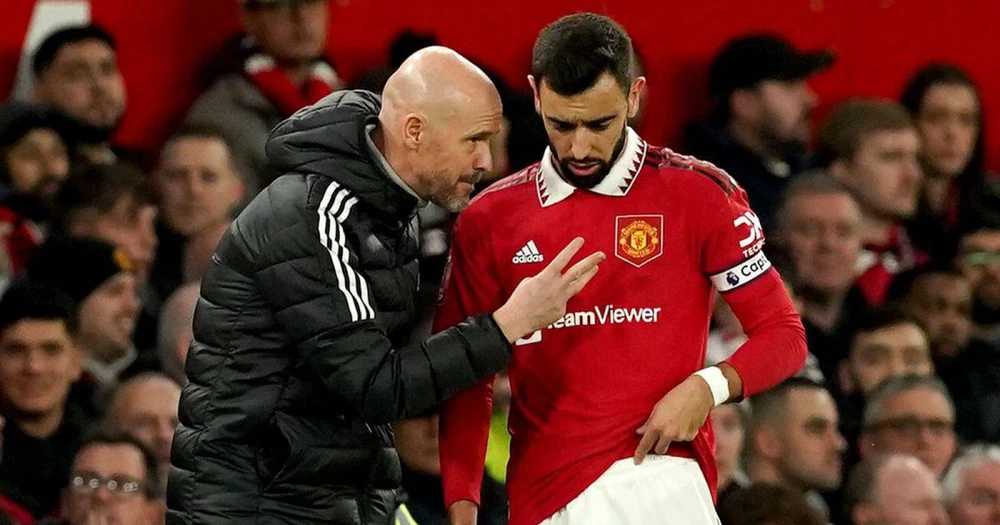 HLV Ten Hag và các học trò sẽ rất cẩn trọng ở những vòng cuối nếu không muốn mất cả chì lẫn chài. Ảnh: GETTY.