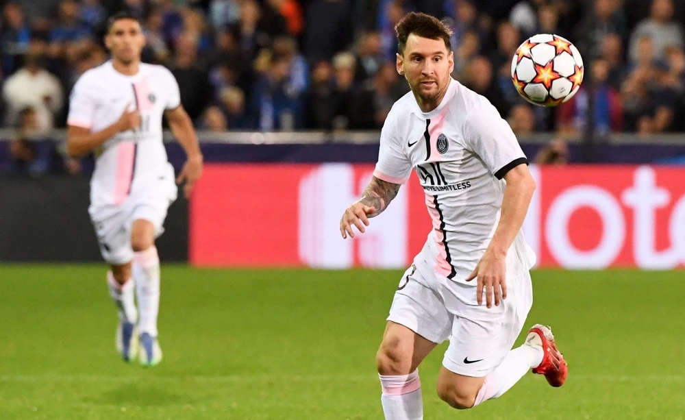 Tiền đạo người Argentina không nhận lương trong hai tuần và bị phạt treo giò hai trận. Ảnh: GETTY.