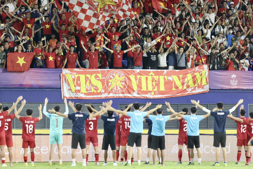 Bóng đá Việt Nam ba lần gần nhất đánh bại các đội tuyển Indonesia và sắp sửa tái ngộ nhau ở bán kết SEA Games 32. Ảnh: ANH PHƯƠNG.