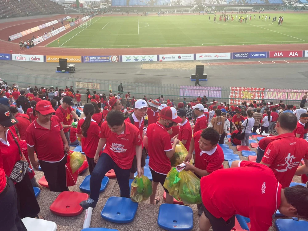 Cử chỉ Fair Play của nhóm bạn trẻ mang lại nhiều thiện cảm của bạn bè quốc tế trong kỳ SEA Games 32 mùa này.