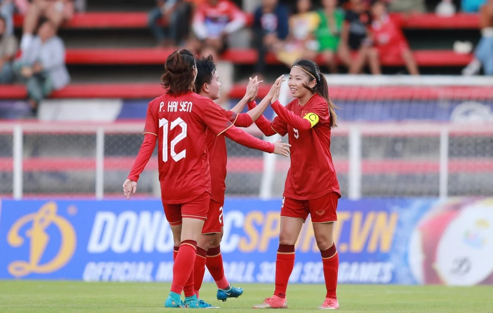 Đội trưởng Huỳnh Như là khắc tinh của tuyển nữ Myanmar khi hai trận gần nhất đều sút thủng lưới họ. Ảnh: ANH PHƯƠNG.