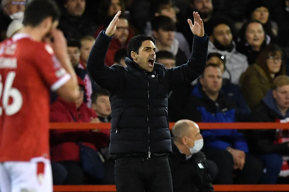 Arsenal đã dẫn đầu giải trong suốt 248 ngày nhưng cuối cùng lại bị Man City qua mặt. Ảnh: GETTY.