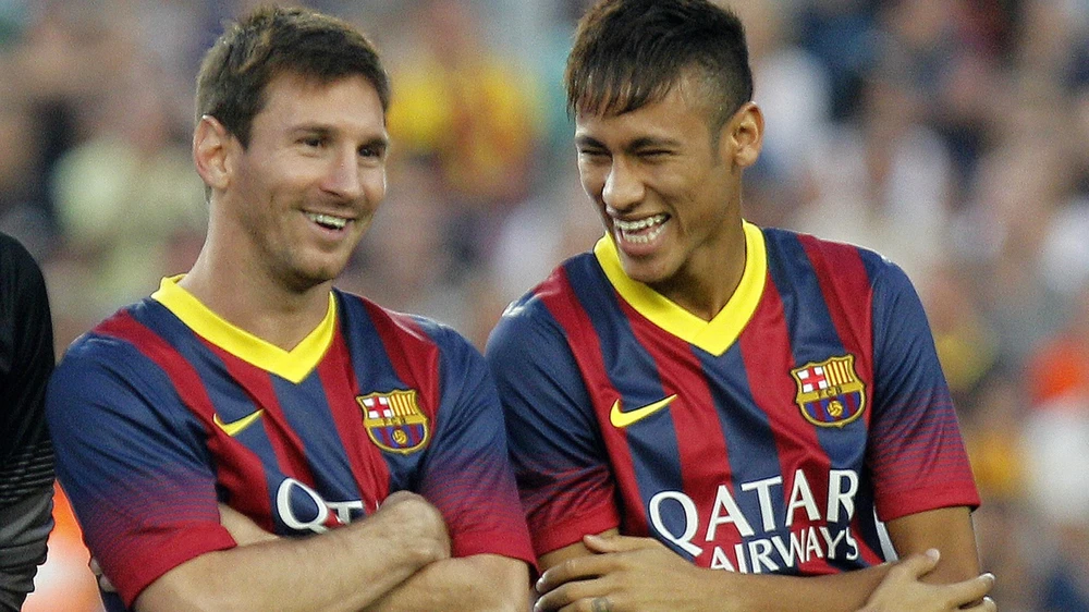 Messi và Neymar thân thiết nhau từ khi còn khoác chung màu áo Barcelona. Ảnh: GETTY.