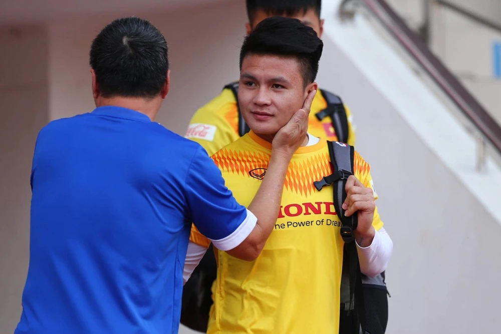 Cựu cầu thủ của Hà Nội vừa xin thanh lý hợp đồng với Pau FC để trở về V-League chơi bóng. Ảnh: ANH PHƯƠNG.