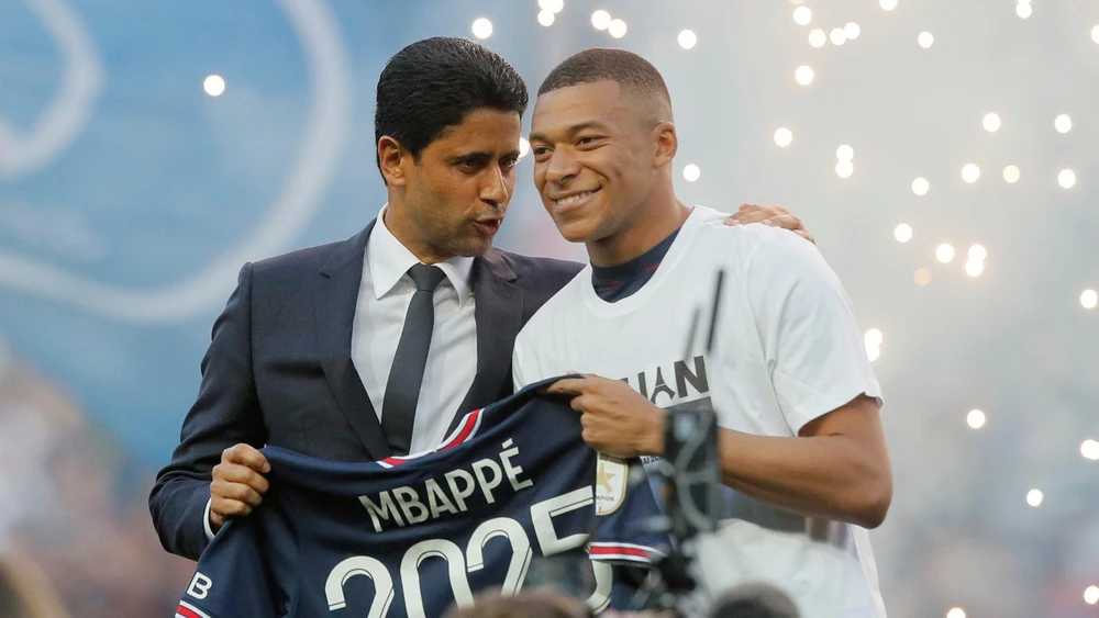 PSG muốn bán Mbappe ngay trong kỳ chuyển nhượng mùa hè nhằm thu về một khoản tiền lớn, so với việc để anh ra đi vào năm sau. Ảnh: GETTY.