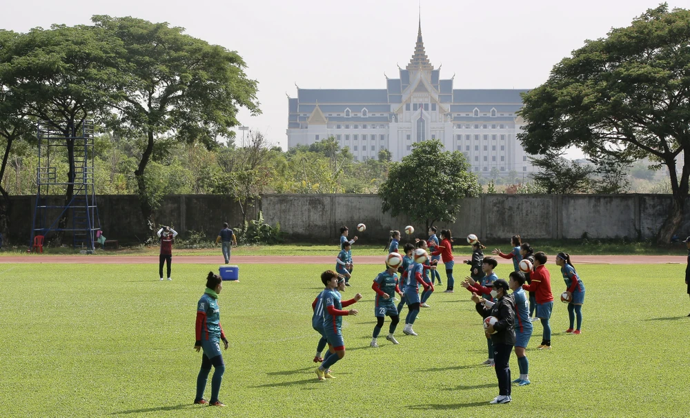 Sau khi vô địch SEA Games 32 và hoàn tất chuyến tập huấn châu Âu, tuyển nữ Việt Nam đã sẵn sàng cho cuộc chơi lớn World Cup 2023. Ảnh: ANH PHƯƠNG.