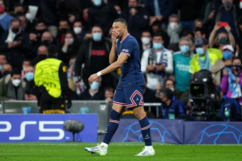 Mbappe không chịu rời đi nếu PSG không trả phí cho lòng trung thành của anh. Ảnh: GETTY.