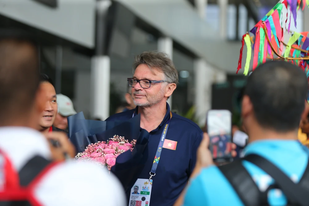 Dù không chắc mục tiêu vòng chung kết World Cup 2026 của mình có thành hiện thực hay không, HLV Troussier vẫn giữ một lòng tin với bóng đá Việt Nam. Ảnh: ANH PHƯƠNG.