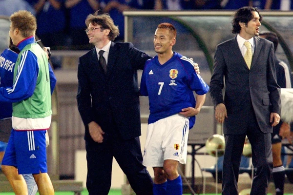 HLV Troussier ghi dấu ấn sâu đậm với làng bóng đá Nhật Bản hơn 20 năm trước. Ảnh: TL.