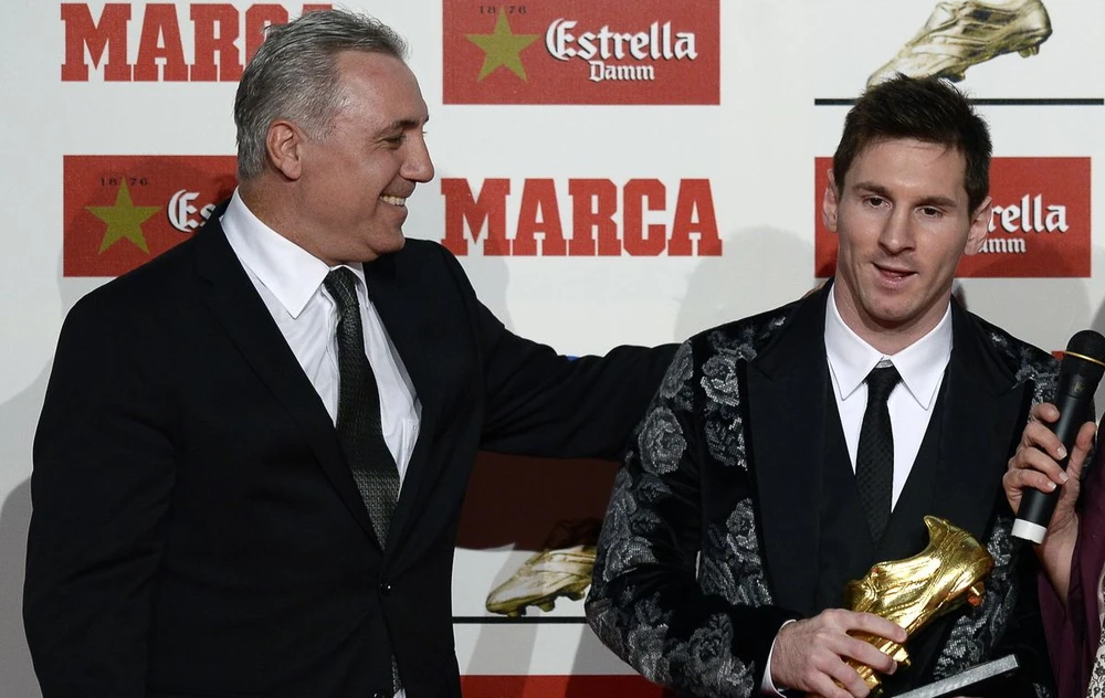 Huyền thoại người Bulgaria yêu mến Messi và sẵn sàng chỉ trích Ronaldo. Ảnh: GETTY.