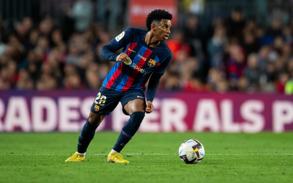 Man City muốn "rút ruột" Barca khi lôi kéo Alejandro Balde nhưng bất thành. Ảnh: GETTY.