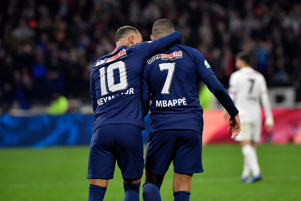 Nhà đương kim vô địch Ligue 1 khởi đầu chật vật khi không có hai tiền đạo Neymar và Mbappe. Ảnh: GETTY.