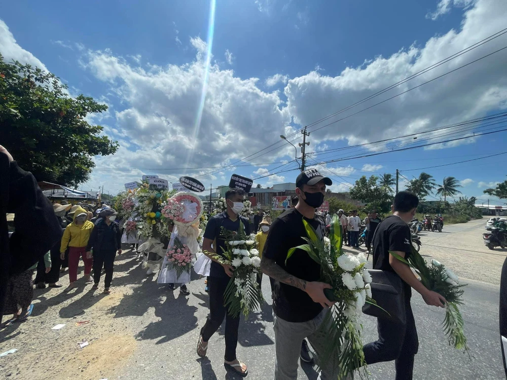 ... và anh cũng là một người con hiếu thảo, sống nội tâm và luôn hướng về gia đình. Ảnh: CLB.