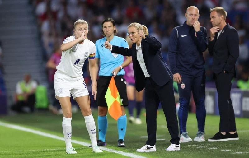 HLV Sarina Wiegman cùng tuyển nữ Anh là ứng cử viên nặng ký cho ngôi vô địch cúp thế giới 2023 từ trước khi bóng lăn. Ảnh: GETTY.