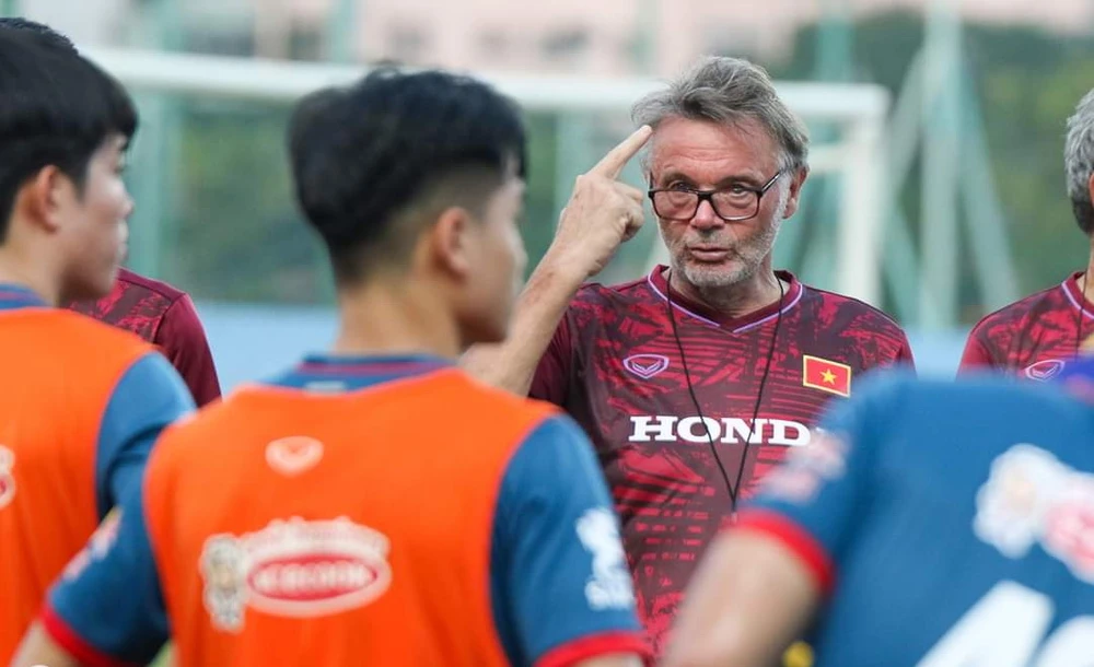 HLV Troussier đã chọn 23 cầu thủ mà ông cho là hay nhất góp mặt ở vòng loại U-23 châu Á khai mạc ngày 6-9 trên sân Việt Trì (Phú Thọ). Ảnh: VFF.