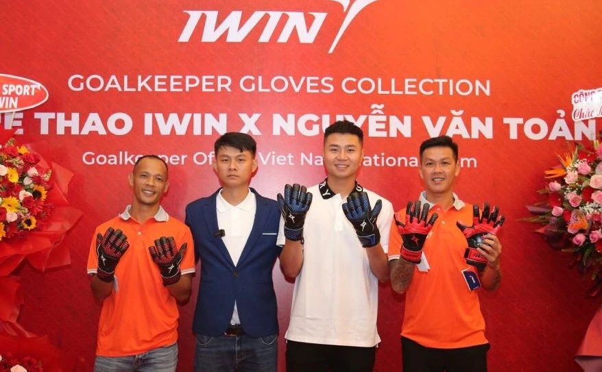 Những thủ môn chuyên nghiệp của Việt Nam và tình yêu với iWin. Những thủ môn chuyên nghiệp của Việt Nam và tình yêu với iWin.