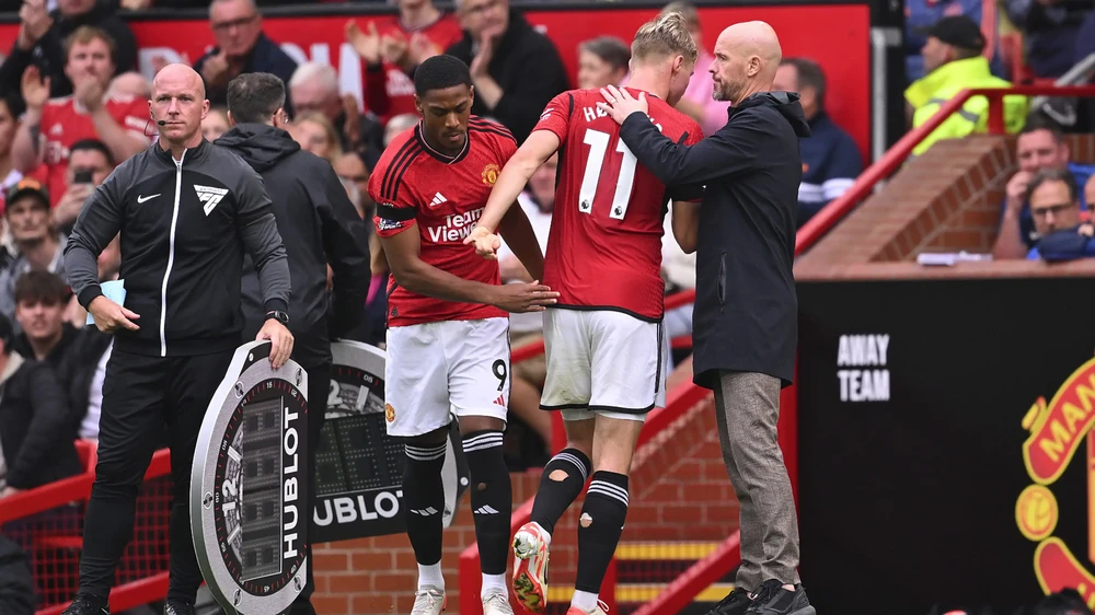 Hojlund-ten-hag-man-united.png