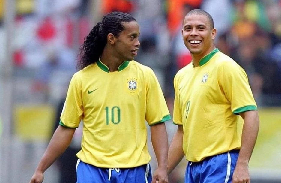 ronaldo-ronaldinho.jpg
