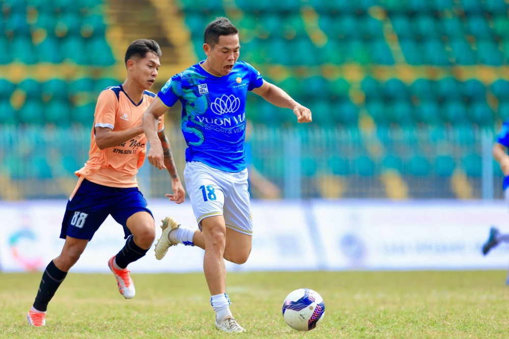 da-giai-doanh-nghiep-viet-nam-gianh-suat-di-tay-ban-nha (4).jpg