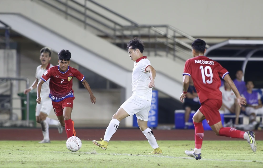 quang-hai-va-van-toan-la-moi-de-doa-lon-cua-indonesia (3).jpg