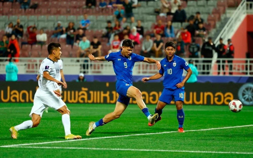 gay-can-asian-cup-sau-vong-dau-mo-man-va-tinh-the-cua-tuyen-viet-nam (2).jpg