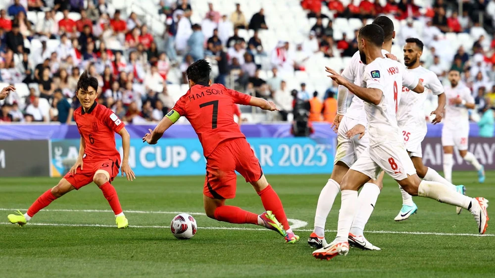 hlv-klinsmann-tu-giai-ma-bi-an-nu-cuoi-khi-han-quoc-hoa-malaysia-3-3 (6).jpg