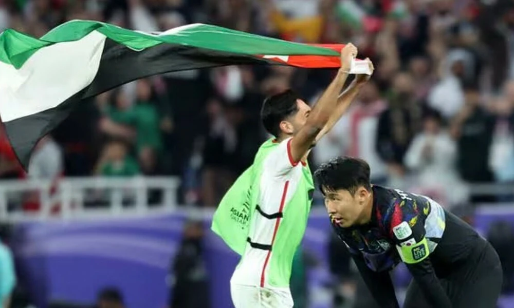 hlv-klinsmann-bi-sa-thai-do-yeu-kem-hay-vi-cac-ngoi-sao-han-quoc-danh-nhau (1).jpg