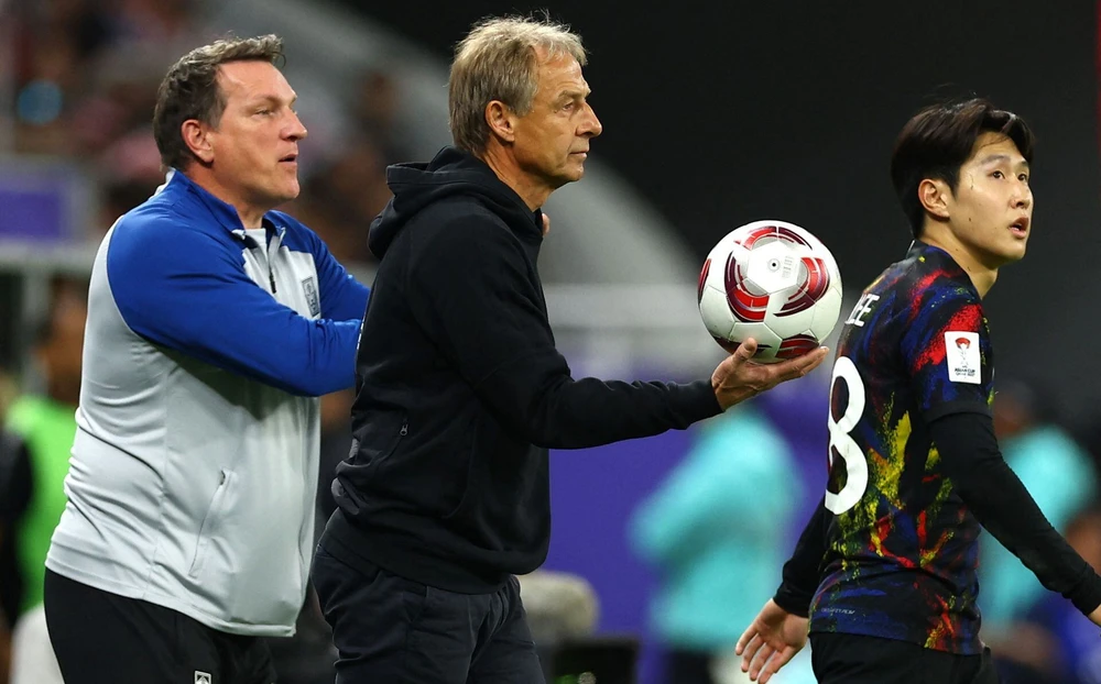 nong-han-quoc-chinh-thuc-sa-thai-hlv-klinsmann (3).jpg