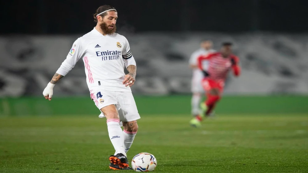 ramos-se-rat-hanh-phuc-khi-pha-luoi-real-madrid (2).jpg
