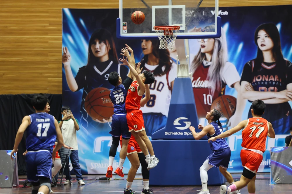 anh-hao-bong-ro-hoi-tu-tai-saigon-proam-basketball-cup (2).jpg