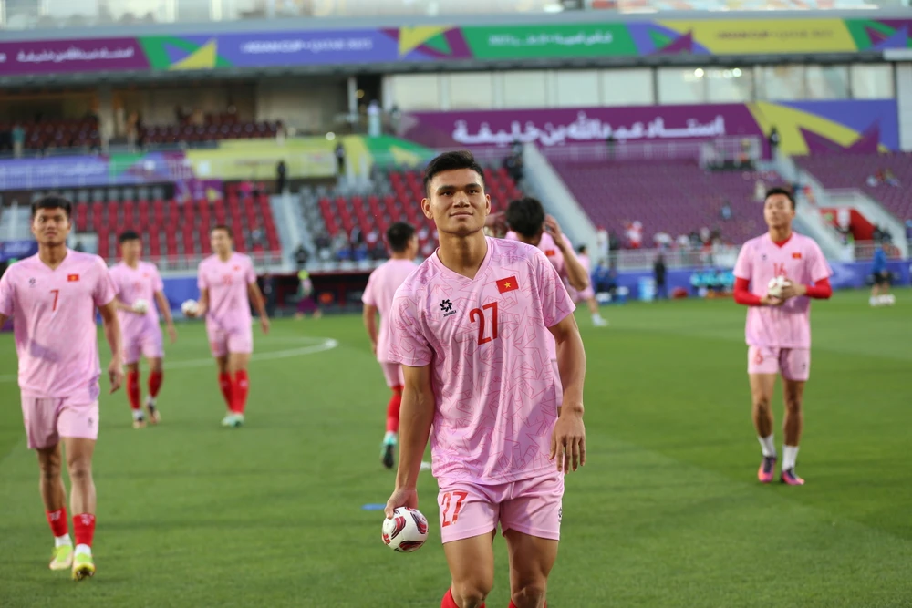 cac-tru-cot-tuyen-viet-nam-tu-tin-lay-diem-tren-san-indonesia (4).JPG