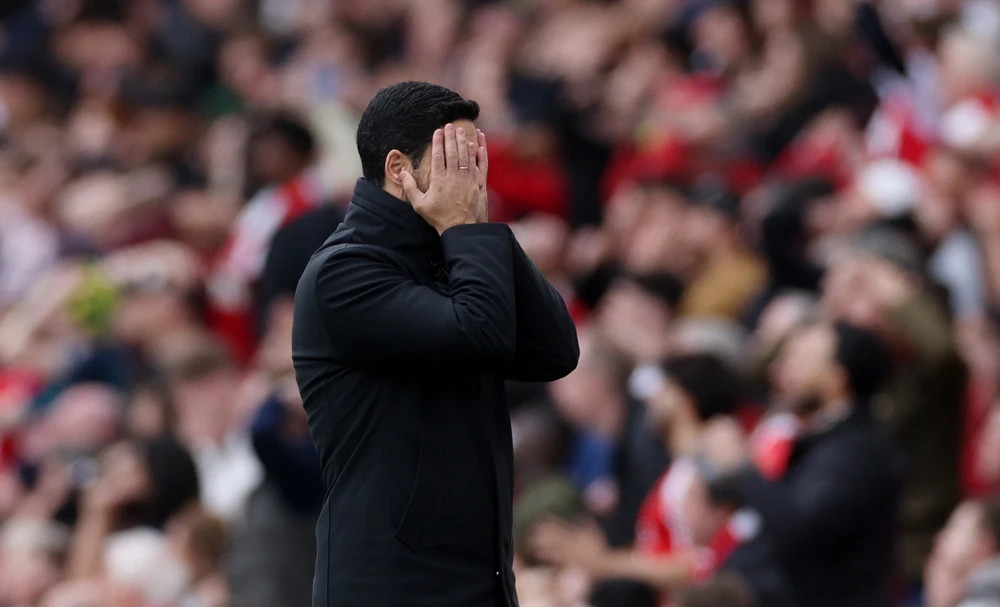 liverpool-va-arsenal-trao-co-cho-man-city (3).jpg