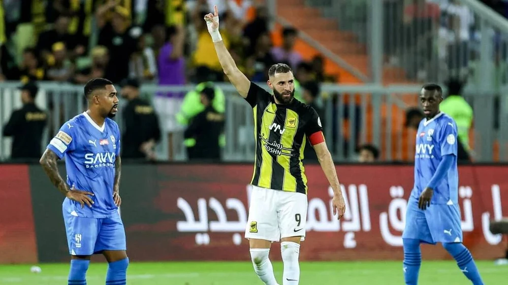 benzema-tro-lai-real (1).jpg