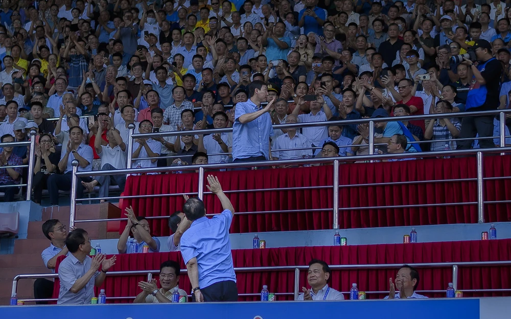 tân HLV Kim Sang-sik