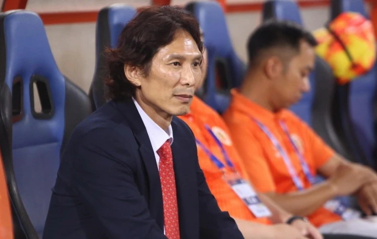 uan-khuc-kiatisak-sieu-co-va-loi-tran-tinh-cua-thay-ngoai (1).jpeg