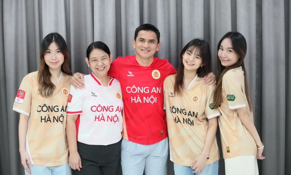 vo-cua-kiatisak-len-tieng-va-tuong-lai-cua-zico-thai-sau-khi-chia-tay-cahn (4).jpg